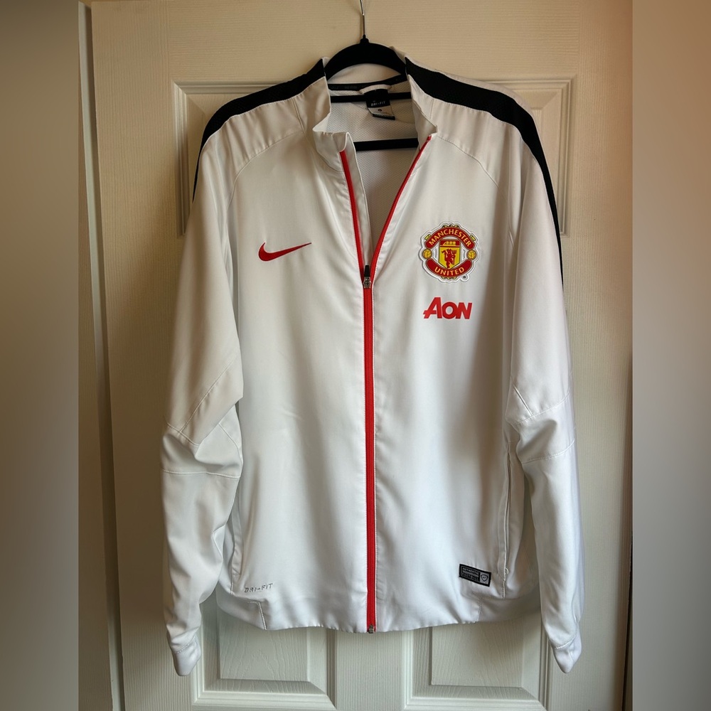 Manchester United White Nike Jacket - XL
